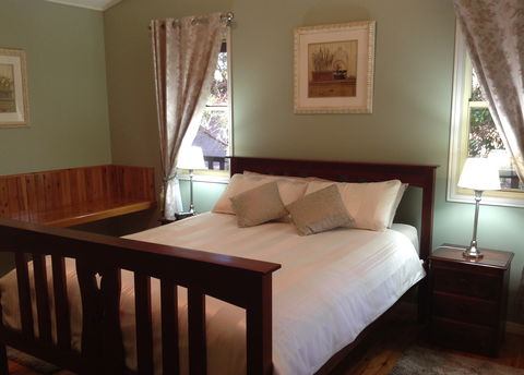Maleny Country Cottages - Lismore Accommodation 6