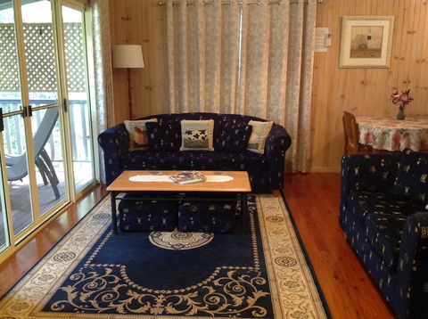 Maleny Country Cottages - Lismore Accommodation 8