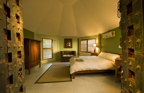 Glasshouse Mountains Ecolodge - Lismore Accommodation 2