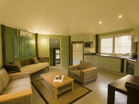 Glasshouse Mountains Ecolodge - Lismore Accommodation 3