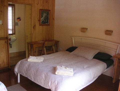 Glasshouse Mountains Ecolodge - Lismore Accommodation 4