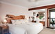Artisan Spa Views Bed And Breakfast Cottage - thumb 1