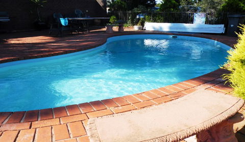 Bristol Hill Motor Inn & Peppas Licensed Restaurant - Lismore Accommodation 2