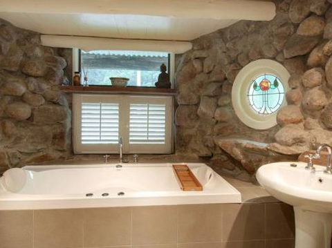 Indooroopilly - Lismore Accommodation 5