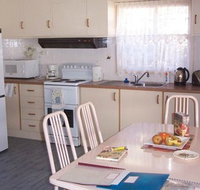 Azalea Cottage - Lismore Accommodation