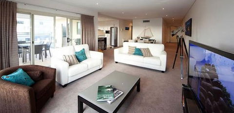 Flagship - Alta Mira - Lismore Accommodation 0