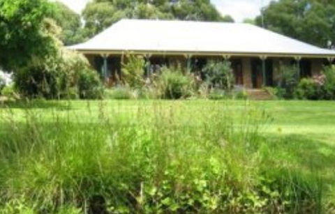 Accommodation Pinn Cottage - Lismore Accommodation 1