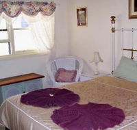 Echuca Holiday Houses - Temoca Cottage - Lismore Accommodation