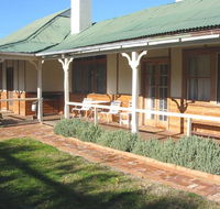 Gundagai Historic Cottages Bed and Breakfast - Lismore Accommodation