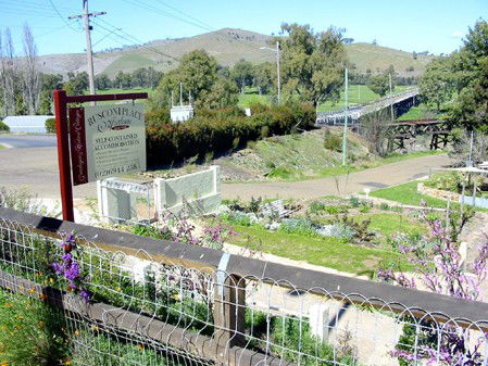 Gundagai Historic Cottages Bed And Breakfast - Lismore Accommodation 2