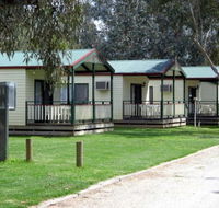 Howlong Caravan Park - Lismore Accommodation