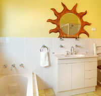 Burra by the Beach - Lismore Accommodation