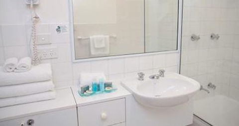 Belmore All-Suite Hotel - Lismore Accommodation 0