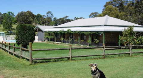 Blackthorn Hill Retreat - Lismore Accommodation 0