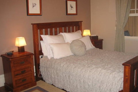 Bridal Falls Cottage - Lismore Accommodation 2