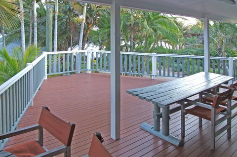Beachfront Zilzie Holiday Home And Cottage - Lismore Accommodation 1