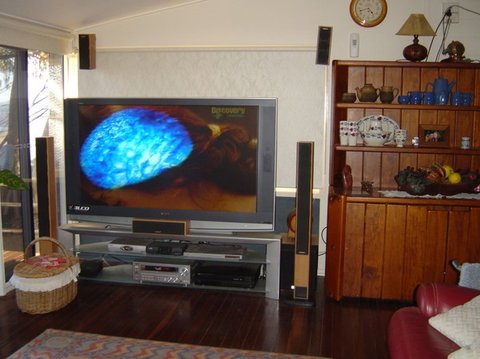 Beachfront Zilzie Holiday Home And Cottage - Lismore Accommodation 3