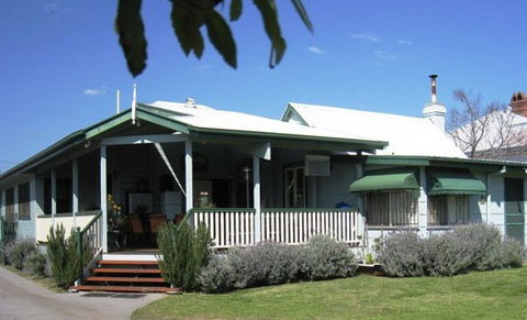 Pitstop Lodge Guesthouse And Bed And Breakfast - Lismore Accommodation 2
