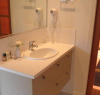 Ravensbourne Escape Silverwood Lodge - Lismore Accommodation