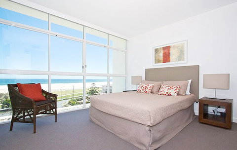Kirra Surf Apartments - Lismore Accommodation 5