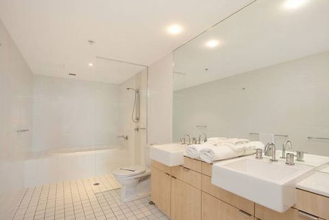 Grand Mercure Apartments Coolangatta - Lismore Accommodation 2
