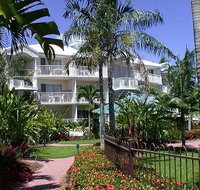 Australis Cairns Beach Resort - Lismore Accommodation