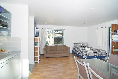 Huskisson Holiday Cabins - Lismore Accommodation 2