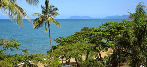 Roydon Beachfront Holiday Apartments - Lismore Accommodation 1