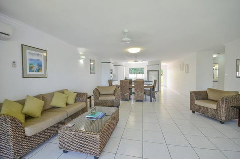 Roydon Beachfront Holiday Apartments - Lismore Accommodation 8