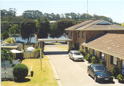 Hybiscus Lodge Motel  Holiday Apartments - Lismore Accommodation