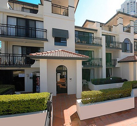 Island Beach Resort - Lismore Accommodation 2