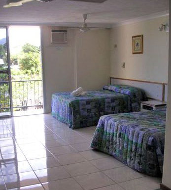 Cairns Holiday Lodge - Lismore Accommodation 2