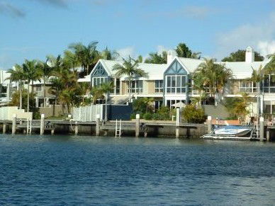 Sanctuary Cove Villas - Lismore Accommodation 4