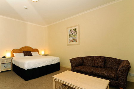 Quality Hotel Tiffins On The Park - Lismore Accommodation 0