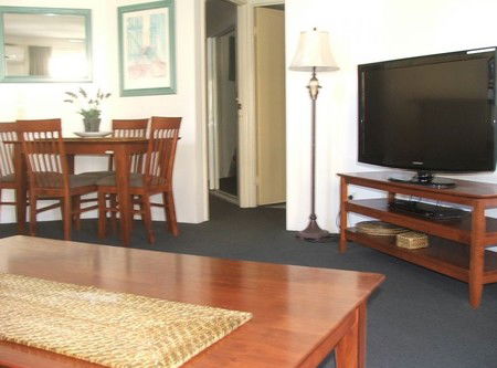Caribbean Resort - Lismore Accommodation 3