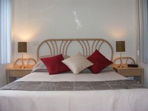 Port Douglas Outrigger Apartments - Lismore Accommodation 3