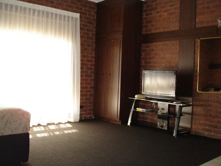 Albury Townhouse - Lismore Accommodation 1
