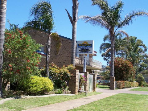 Beachfront Units Merimbula - Lismore Accommodation 0