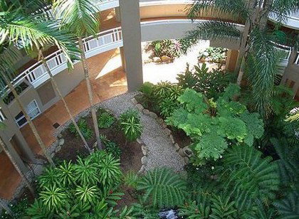 Holiday Inn Cairns - Lismore Accommodation 1