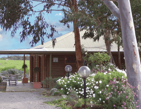 Mclaren Ridge Log Cabins - Lismore Accommodation 1