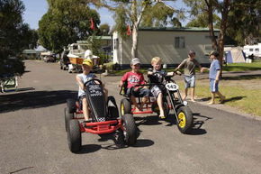 Sapphire Sun Holiday Village - Lismore Accommodation 3