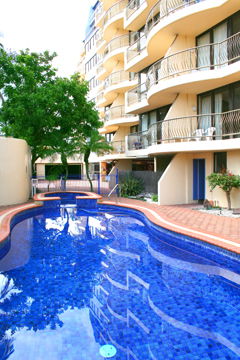 Broadbeach Travel Inn Apartments - Lismore Accommodation 0