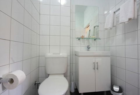 Coconut Grove Holiday Apartments - Lismore Accommodation 4