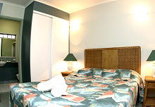 Half Moon Bay Resort - Lismore Accommodation 3