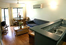 Half Moon Bay Resort - Lismore Accommodation 4