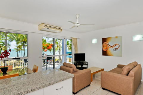 Agincourt Beachfront Apartments - Lismore Accommodation 6