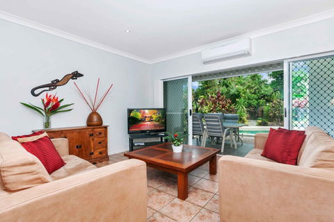 The Villas Palm Cove - Lismore Accommodation 1