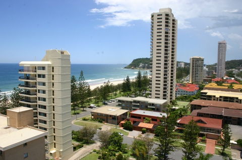 Horizons Burleigh Heads Holiday Apartments - Lismore Accommodation 1