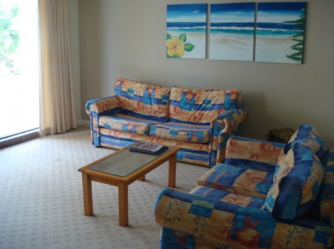 Horizons Burleigh Heads Holiday Apartments - Lismore Accommodation 3
