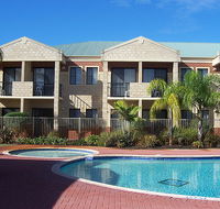 Country Comfort Inter City Perth Hotel  Apartments - Lismore Accommodation